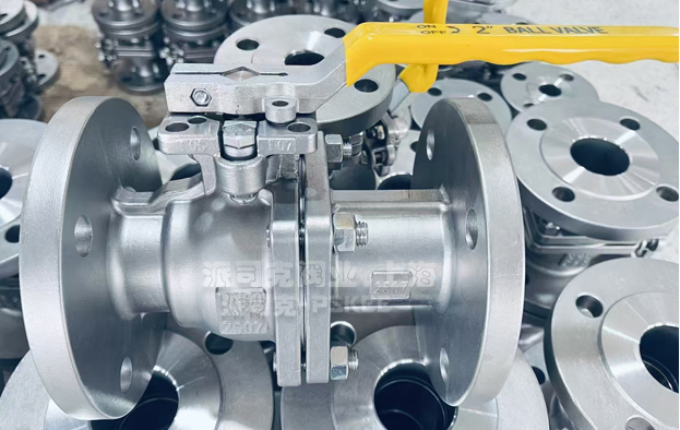 高平台法兰球阀图片